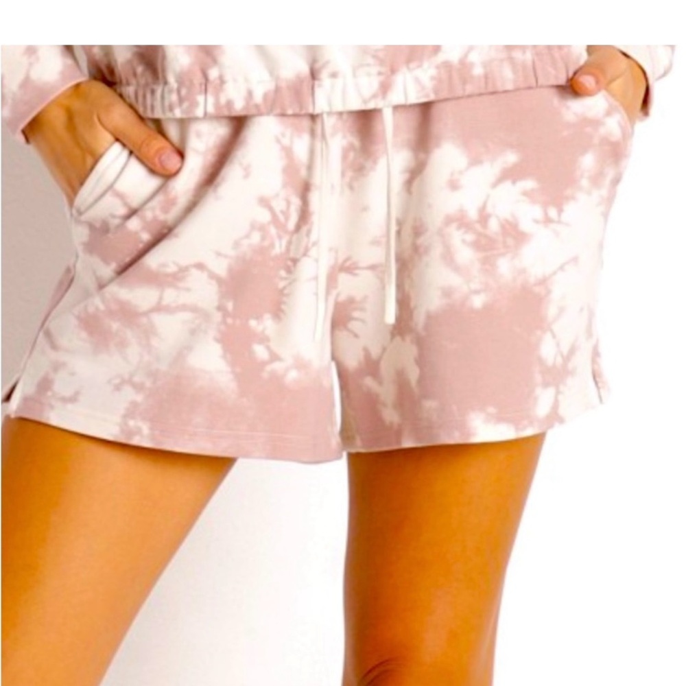 Varley Glade Tie Dye Shorts size XS pockets